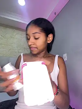 Angelicamayson online show from May 18, 2026, 10:54 am