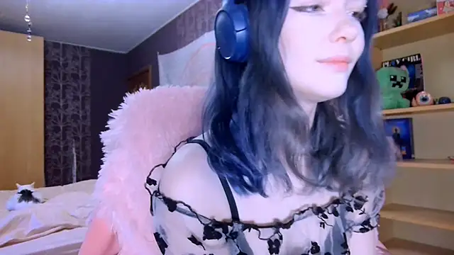 baby onface online show from May 21, 2026, 6:15 pm