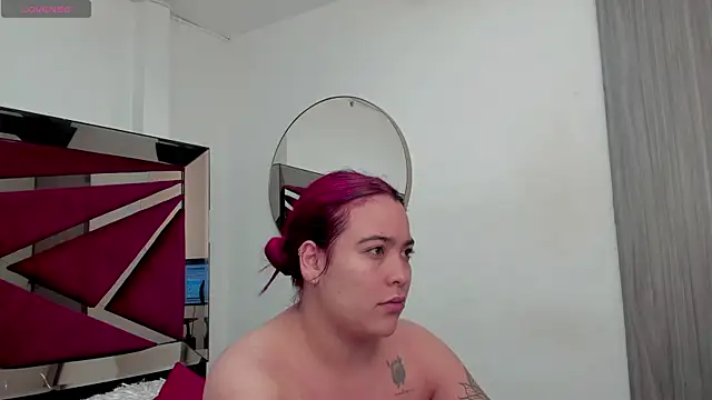Snapshot of AfroditaVega_ chatting on June 9, 2026, 7:47 pm AfroditaVega online show from June 9, 2026, 7:47 pm