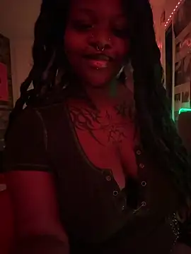 Snapshot of Nyla_xox chatting on April 25, 2026, 11:24 pm Nyla xox online show from April 25, 2026, 11:24 pm