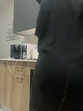 barbi  online show from April 3, 2026, 6:17 pm