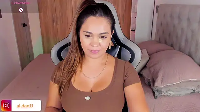 alana dantes  online show from July 27, 2026, 8:38 pm