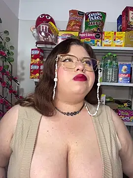 Snapshot of kitty__pinnk chatting on May 31, 2026, 7:37 pm kitty pinnk online show from May 31, 2026, 7:37 pm