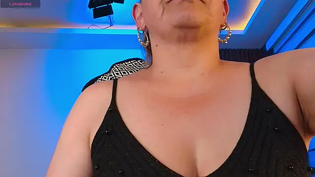 Snapshot of Cinthya_roberts chatting on May 12, 2026, 7:22 pm Cinthya roberts online show from May 12, 2026, 7:22 pm