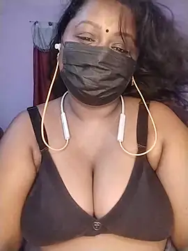 Snapshot of Tamil-Dhara chatting on June 25, 2026, 6:23 pm Tamil-Dhara online show from June 25, 2026, 6:23 pm