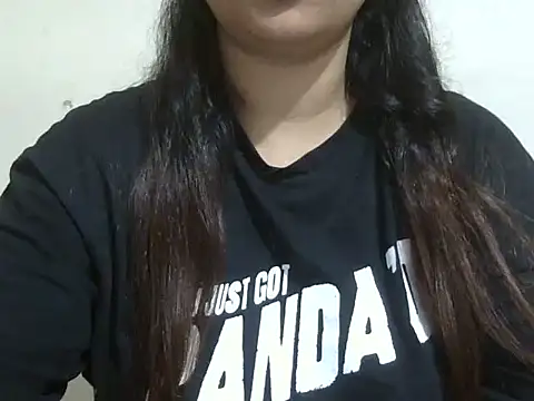 Snapshot of shivi_jaan chatting on June 5, 2026, 4:02 pm shivi jaan online show from June 5, 2026, 4:02 pm