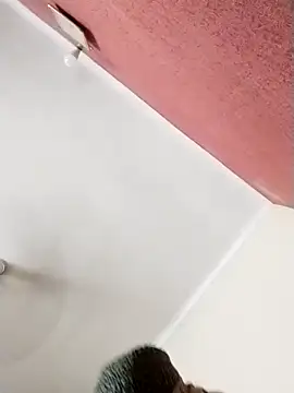 Snapshot of Sweet_Stuff1990 chatting on April 1, 2026, 10:05 am Sweet Stuff1990 online show from April 1, 2026, 10:05 am