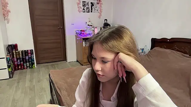 Snapshot of NyelleSpir chatting on April 15, 2026, 3:41 pm NyelleSpir online show from April 15, 2026, 3:41 pm