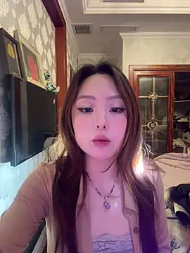Snapshot of thelittlexx chatting on April 15, 2026, 8:10 am thelittlexx online show from April 15, 2026, 8:10 am