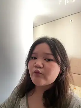 Lilit Akato online show from April 1, 2026, 9:10 am