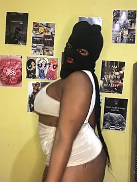 Snapshot of HornyMysteryx chatting on April 29, 2026, 11:22 pm HornyMysteryx online show from April 29, 2026, 11:22 pm