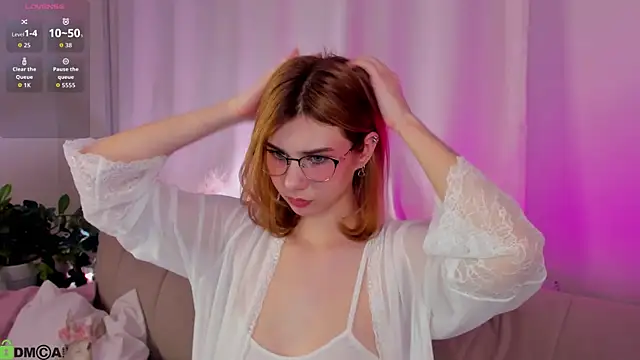 Snapshot of Maneela_Kennedy chatting on March 31, 2026, 12:16 pm Maneela Kennedy online show from March 31, 2026, 12:16 pm