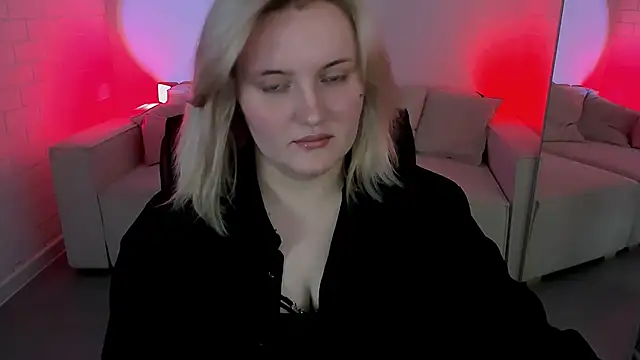 Snapshot of KathyBriggs chatting on April 6, 2026, 5:08 am KathyBriggs online show from April 6, 2026, 5:08 am