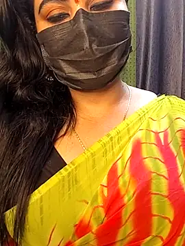 Snapshot of Anushka_flower chatting on May 6, 2026, 6:13 pm Anushka flower online show from May 6, 2026, 6:13 pm