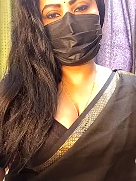 Snapshot of Anushka_flower chatting on June 7, 2026, 2:27 am Anushka flower online show from June 7, 2026, 2:27 am
