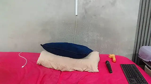 Snapshot of kinkynaghty chatting on May 7, 2026, 10:48 pm kinkynaghty online show from May 7, 2026, 10:48 pm