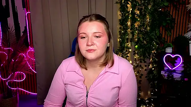 Snapshot of PettyRogers chatting on April 7, 2026, 1:44 pm PettyRogers online show from April 7, 2026, 1:44 pm