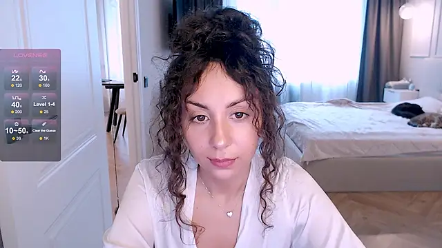 Snapshot of curly_jade_ chatting on June 24, 2026, 4:06 pm curly jade online show from June 24, 2026, 4:06 pm