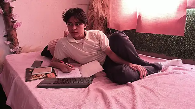 Max gold online show from April 5, 2026, 3:42 pm
