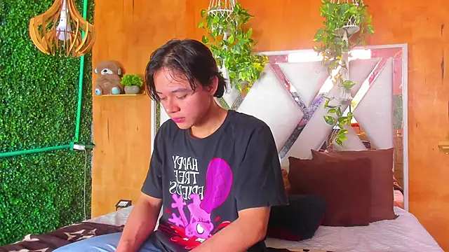 Max gold online show from April 19, 2026, 3:22 pm