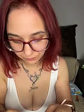 jebise23 online show from May 28, 2026, 8:17 pm