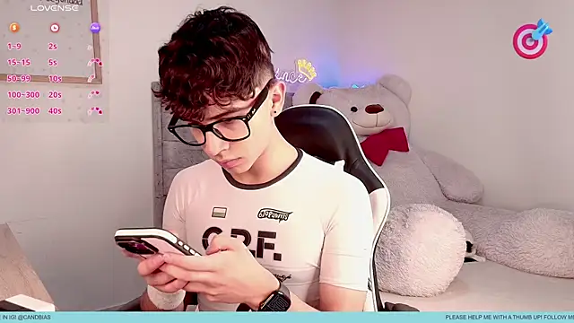 Snapshot of niico_prince chatting on June 4, 2026, 9:32 pm niico prince online show from June 4, 2026, 9:32 pm