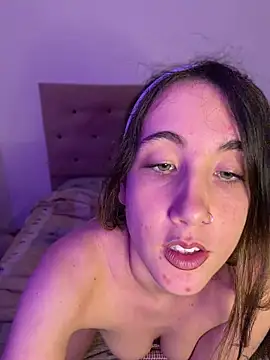 Snapshot of AlissonDavenport chatting on May 6, 2026, 1:14 am AlissonDavenport online show from May 6, 2026, 1:14 am