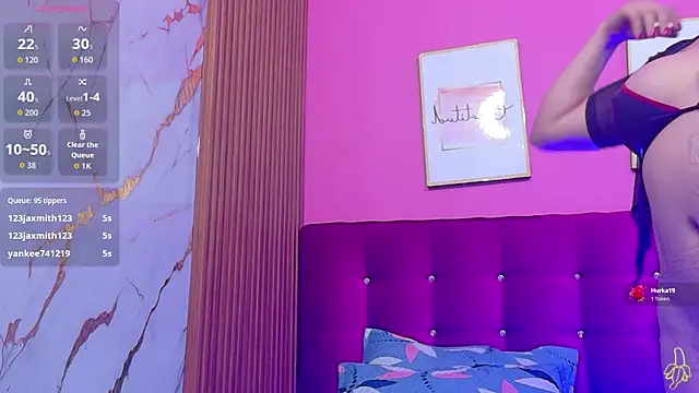 kinkymaturee online show from May 30, 2026, 7:44 pm