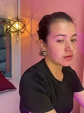 tinkerbell pink22 online show from March 31, 2026, 1:22 pm