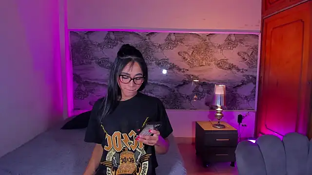 Snapshot of Miss_KhalifaDoll chatting on April 15, 2026, 3:57 am Miss KhalifaDoll online show from April 15, 2026, 3:57 am