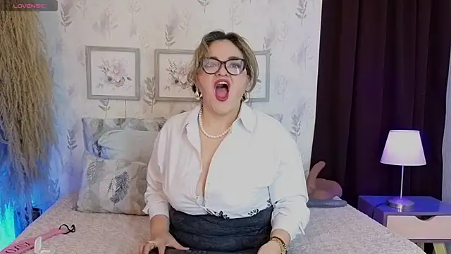 Natashablade   online show from July 10, 2026, 11:46 am
