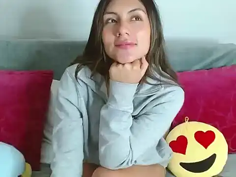 Violet Donell online show from April 29, 2026, 11:22 pm