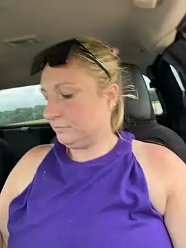 sweetkacibaby online show from July 28, 2026, 2:24 pm