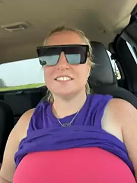 sweetkacibaby online show from July 28, 2026, 7:39 pm