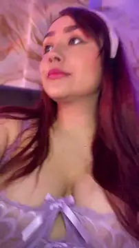 Snapshot of SweetLittleRed chatting on June 6, 2026, 10:20 am SweetLittleRed online show from June 6, 2026, 10:20 am
