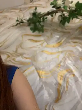 Snapshot of SweetLittleRed chatting on July 10, 2026, 6:17 am SweetLittleRed online show from July 10, 2026, 6:17 am