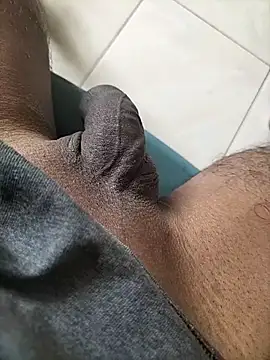 wildguy27 online show from March 27, 2026, 5:35 am