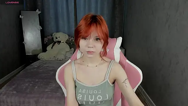 Snapshot of Loly_Cuttie chatting on April 16, 2026, 1:17 am Loly Cuttie online show from April 16, 2026, 1:17 am