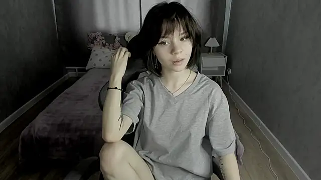 Snapshot of Loly_Cuttie chatting on May 20, 2026, 9:15 am Loly Cuttie online show from May 20, 2026, 9:15 am