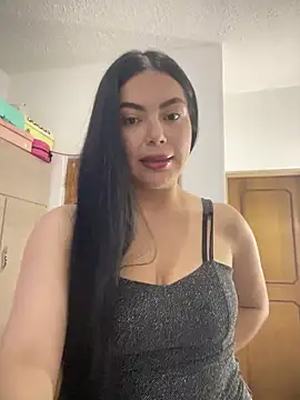 Cami olarte online show from April 22, 2026, 5:32 am