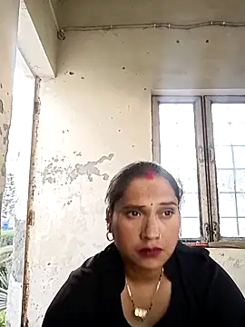 Snapshot of Raanieoy012 chatting on April 13, 2026, 1:55 am Raanieoy012 online show from April 13, 2026, 1:55 am