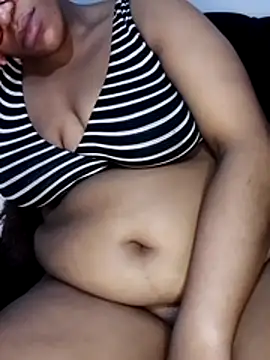 sultrydiva00 online show from April 1, 2026, 1:52 pm