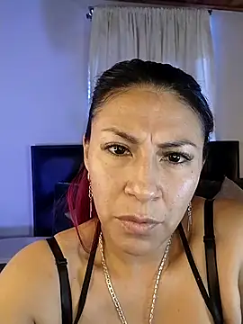 tatianabelli online show from April 24, 2026, 5:48 pm