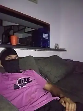 Snapshot of daddys_home69 chatting on April 3, 2026, 9:46 pm daddys home69 online show from April 3, 2026, 9:46 pm