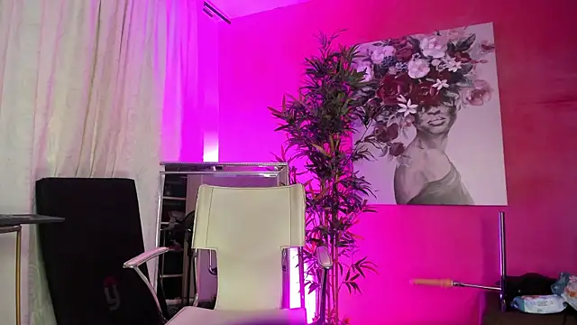 LexyNova  online show from May 22, 2026, 2:44 pm