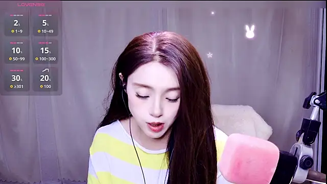 Cuviee online show from March 27, 2026, 11:43 am