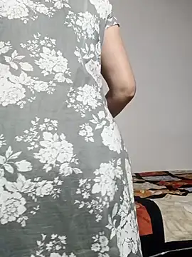 Sexyy Bhabhi 143 online show from July 25, 2026, 9:56 pm