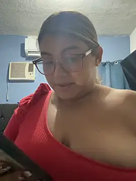 Snapshot of C1N09 chatting on May 11, 2026, 6:19 am C1N09 online show from May 11, 2026, 6:19 am