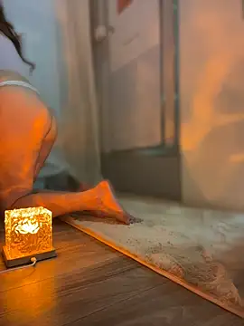 HongKong Lana online show from April 13, 2026, 6:19 am