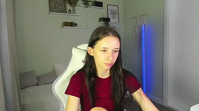 AnnaOddy online show from July 10, 2026, 1:21 am